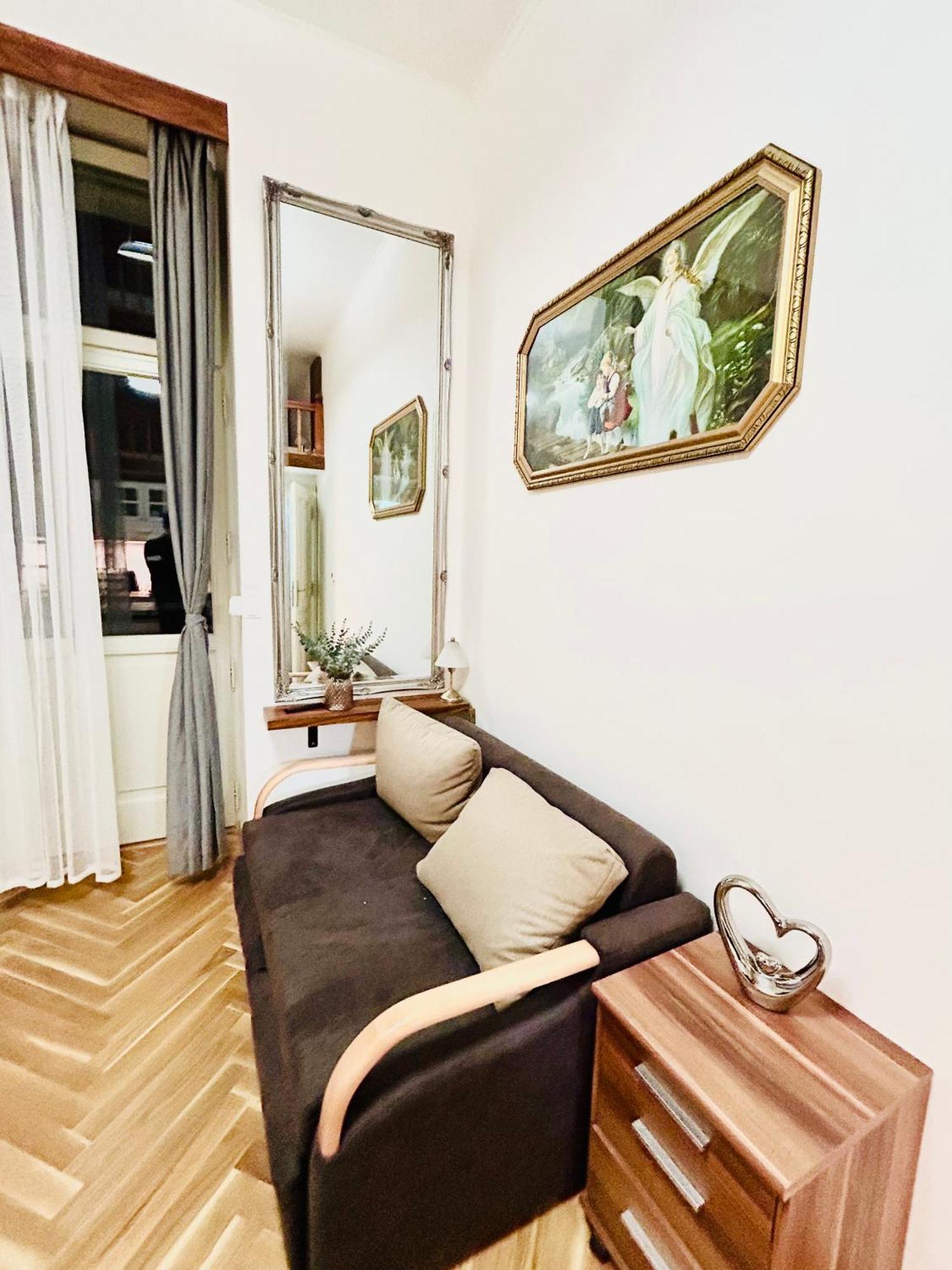 Apartament Cozy Design With Terrace Praga